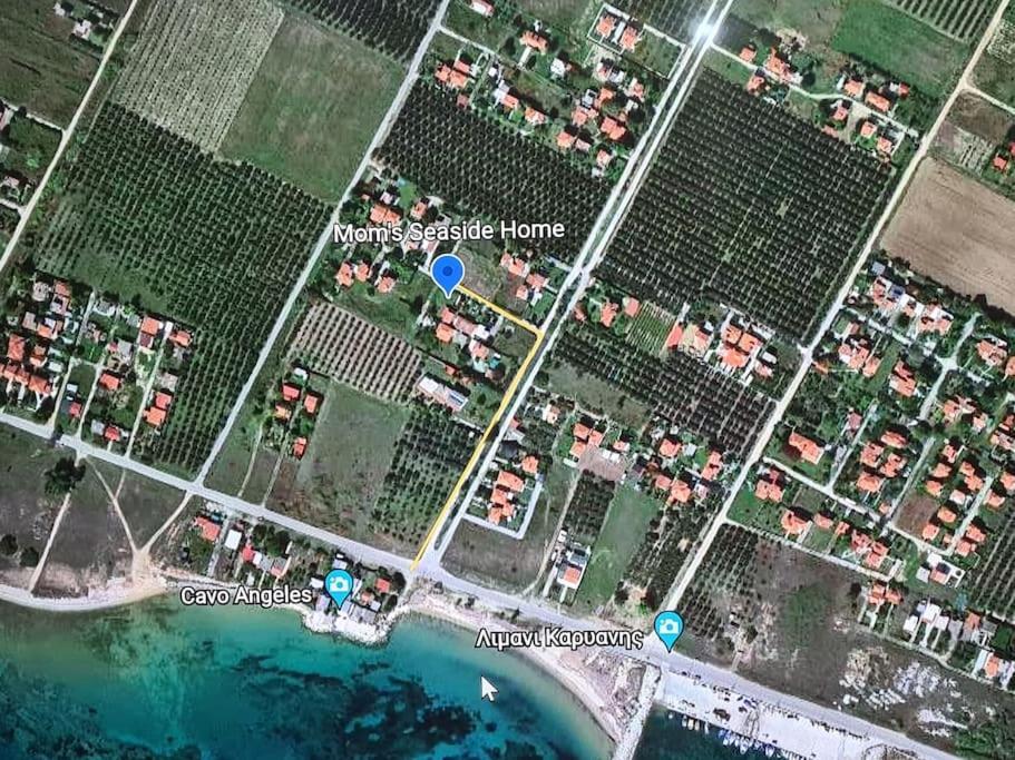 Mom'S Seaside Home Karianí Exterior photo